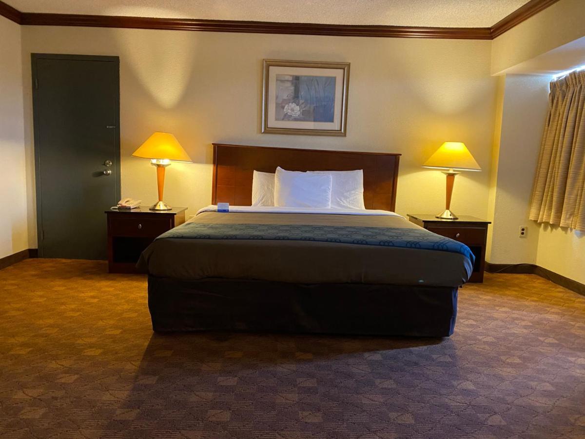 Rodeway Inn Sandston Zimmer foto
